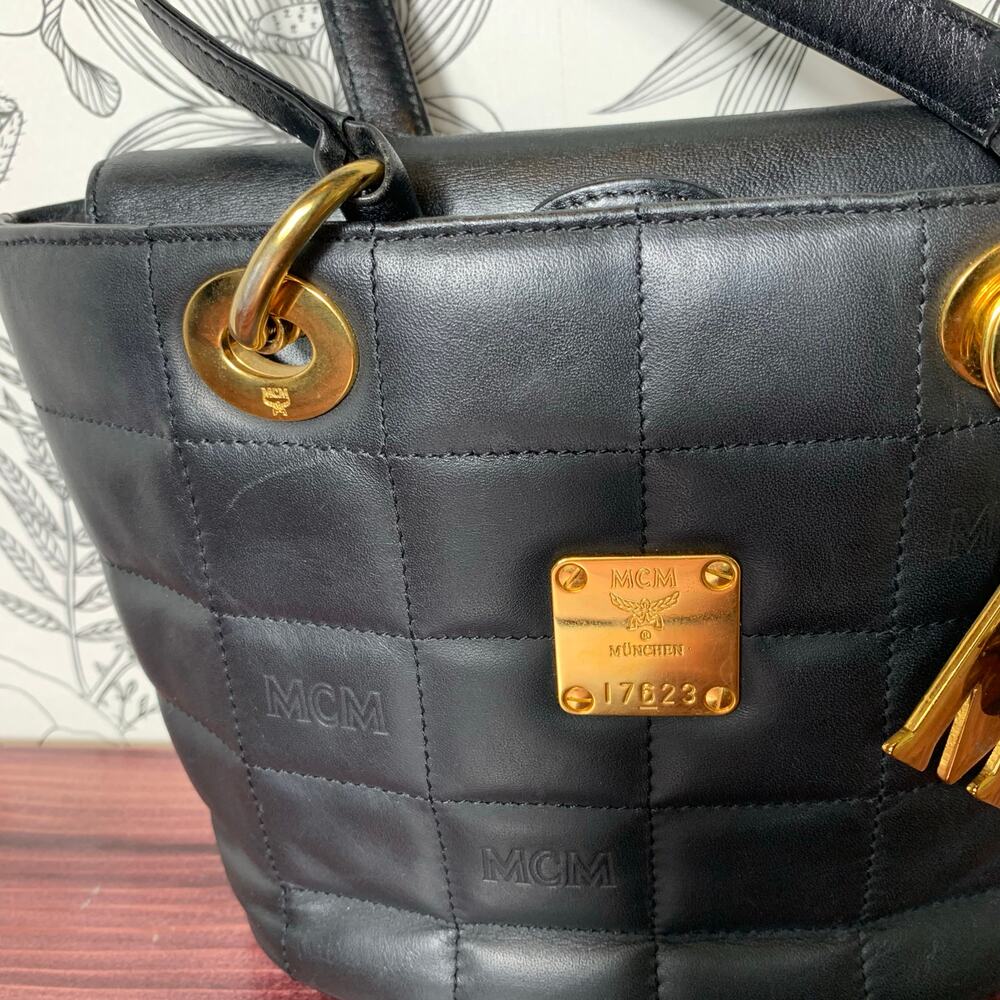 Vintage Womens MCM Quilted Purse Small Gold Hardware EUC! - Picture 3 of 9
